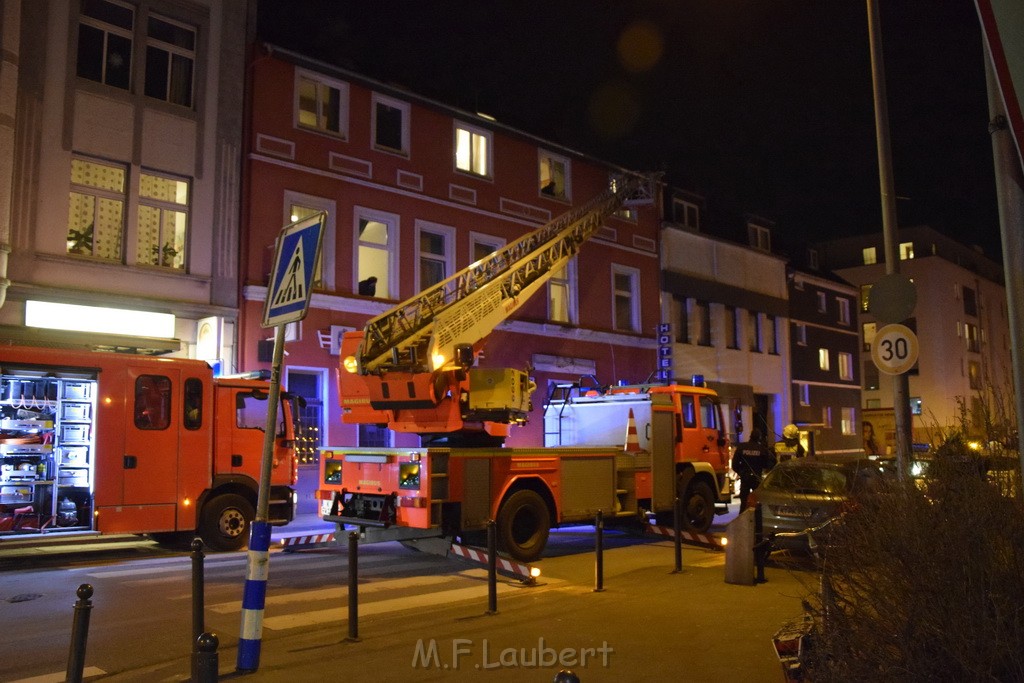 Einsatz BF Koeln Muelheim Formesstr Deutz Muelheimesrtr P003.JPG - Miklos Laubert